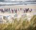 Ob Jung oder Alt, ob Einheimischer oder Tourist: Bei der Thalasso-Strandgymnastik darf jeder dabei sein, © Kurverwaltung Wangerooge / Kees van Surksum